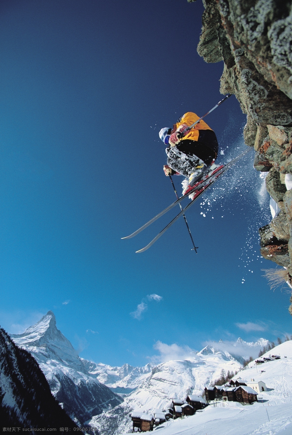 腾空 飞跃 滑雪 运动员 高清 冬天 雪地运动 划雪运动 极限运动 体育项目 腾空飞跃 下滑 速度 运动图片 生活百科 雪山 美丽 雪景 风景 摄影图片 高清图片 体育运动 蓝色
