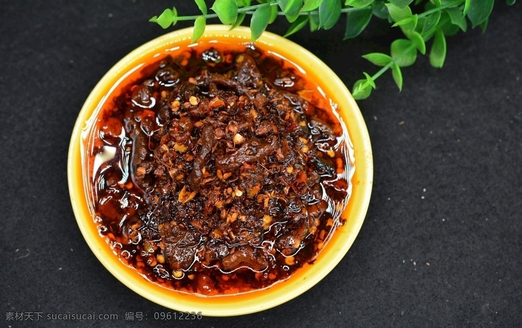 干煸辣肉丝 干煸牛肉 干煸肉丝 香辣牛肉 爆炒牛肉 麻辣牛肉 辣炒肉丝 干煸牛肉条 干煸牛肉丝 爆炒牛肉丝 干椒牛肉丝 香炸牛肉丝 辣椒酱 辣酱 辣椒 剁椒酱 酱椒 蒸鱼 金针菇 香料 调味酱 四川豆瓣酱 调味料 食物 餐饮美食 食物原料