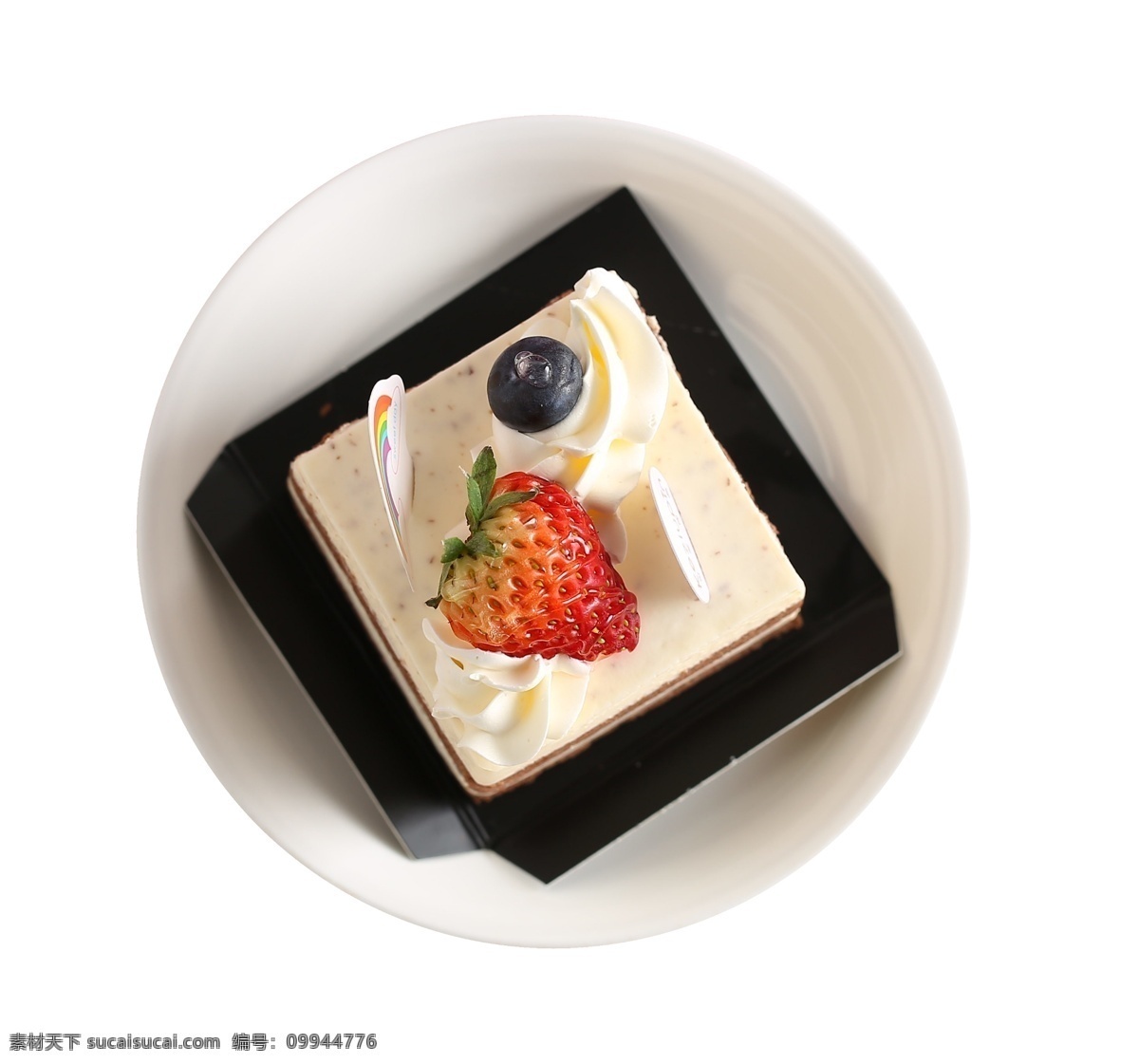 俯视图 白色 盘子 里 水果 蛋糕 小吃 点心 甜品 糕点 美味 美食 食物 月饼