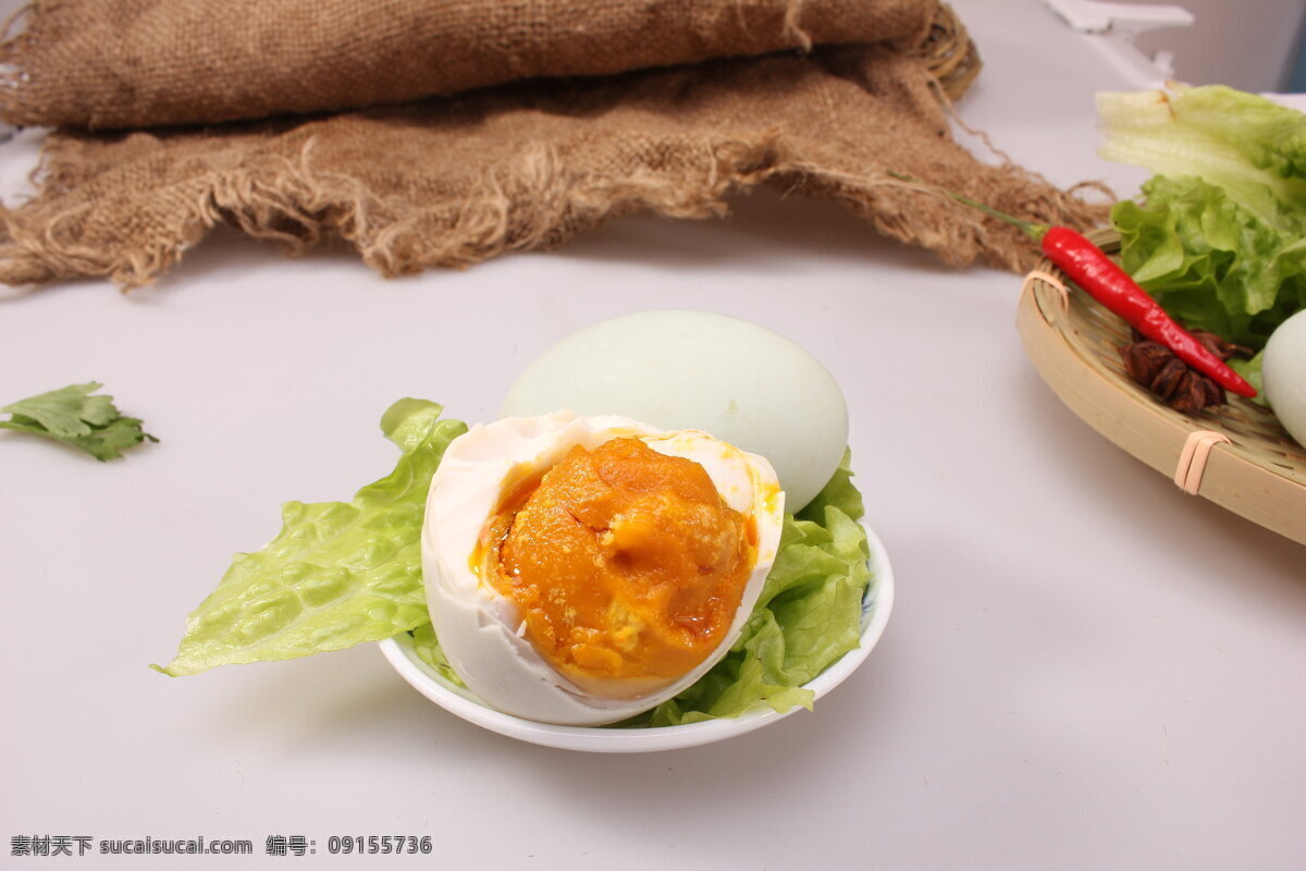 鸭蛋 咸鸭蛋 麻鸭蛋 青菜 卤蛋 传统美食 餐饮美食