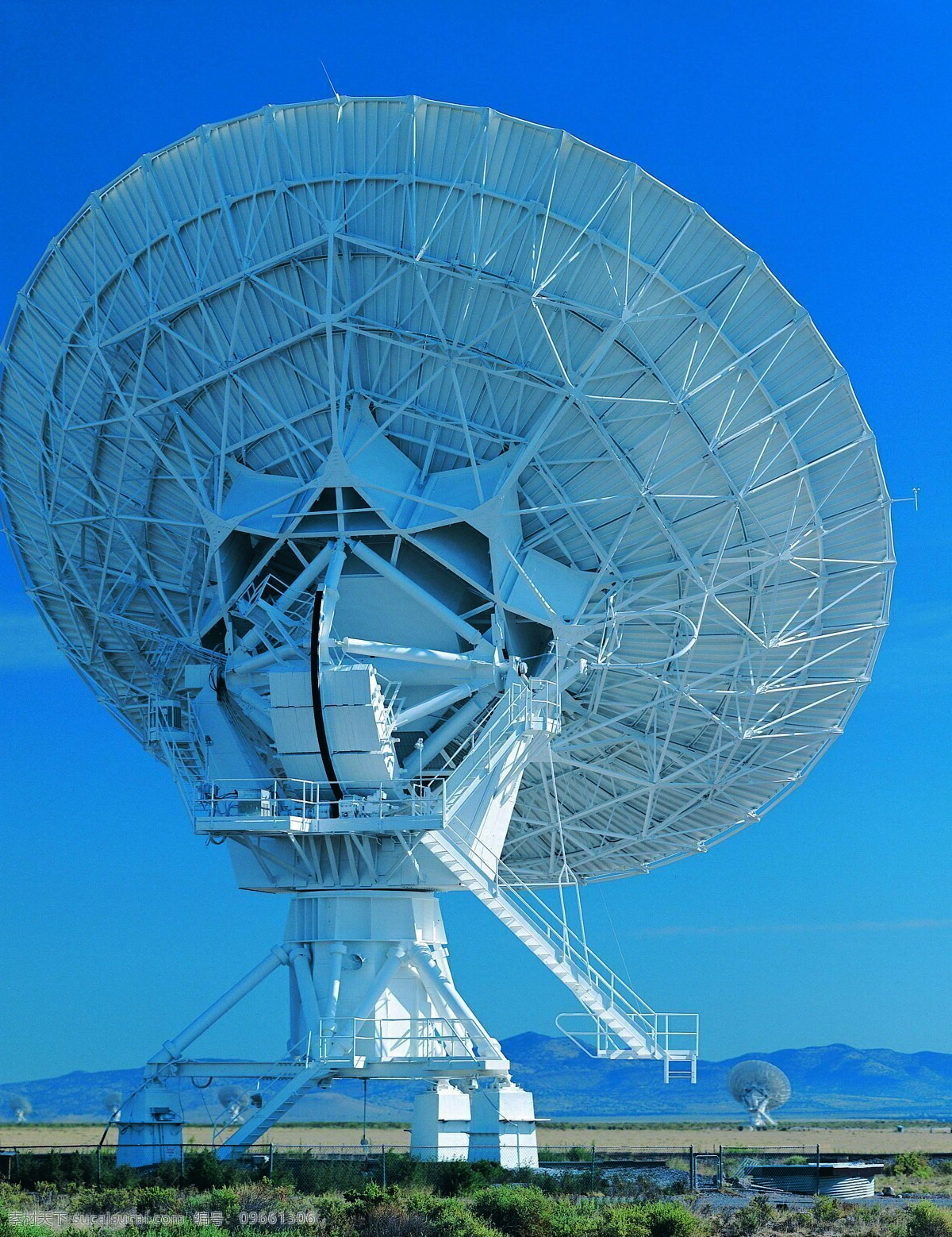 通讯设备6 通讯设备 天线 信号 雷达 现代科技 工业生产 摄影图库