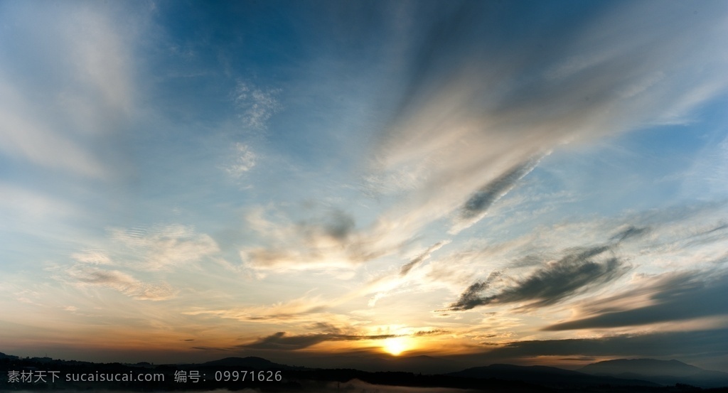 天空彩云 蔚蓝天空 白云 彩云图片 霞光 海水倒影 天空云彩 婚纱摄影 天空摄影图片 云朵图片 辽阔天空 彩色云朵照片 朝霞晚霞风景 天空风景 天空云朵风景 自然景观 自然风光