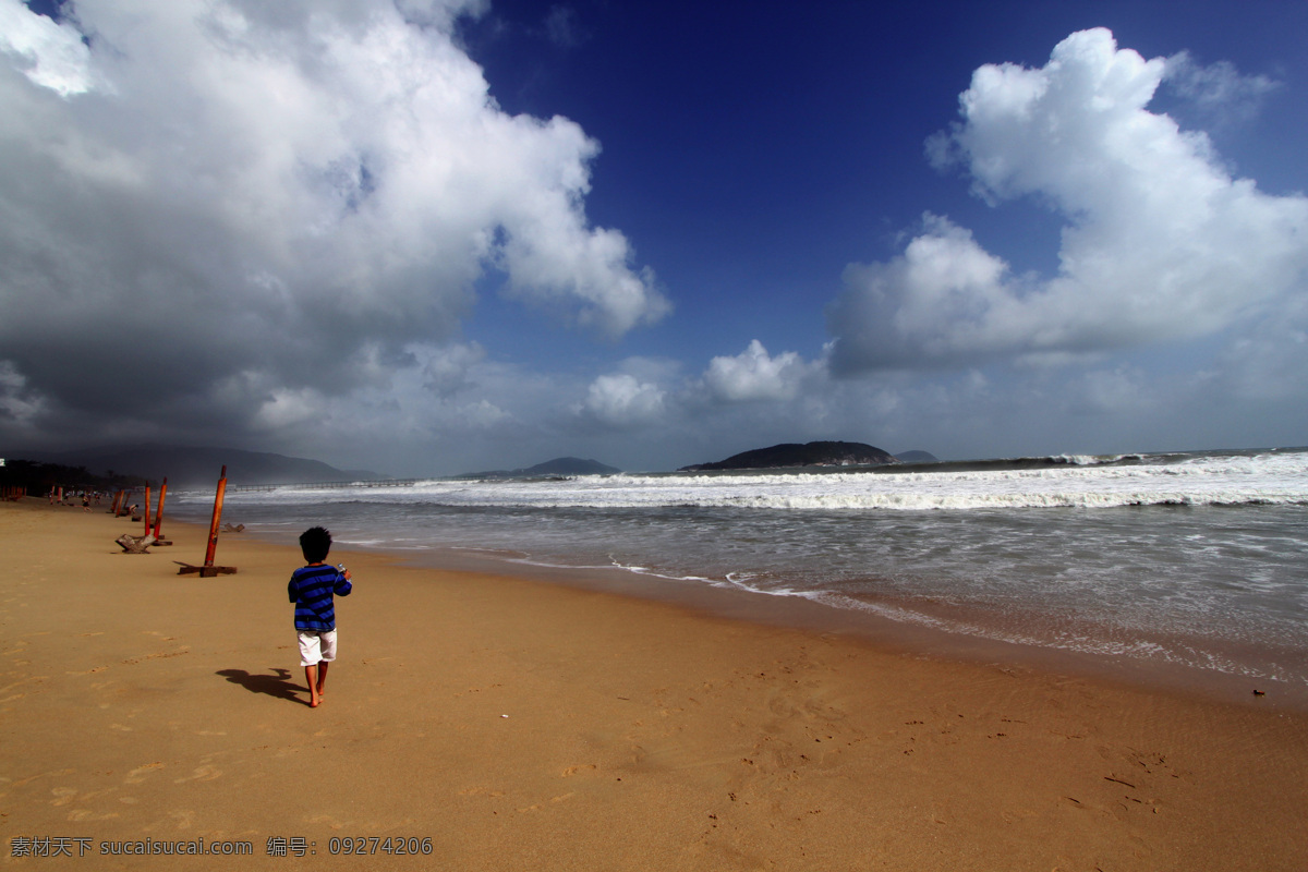 海滩漫步 大海 海边风光 蓝色天空 蓝天白云 旅游摄影 沙滩 摄影图库 滩漫步 海滩高清图片 清凉沙滩 自然景观 自然风景 psd源文件