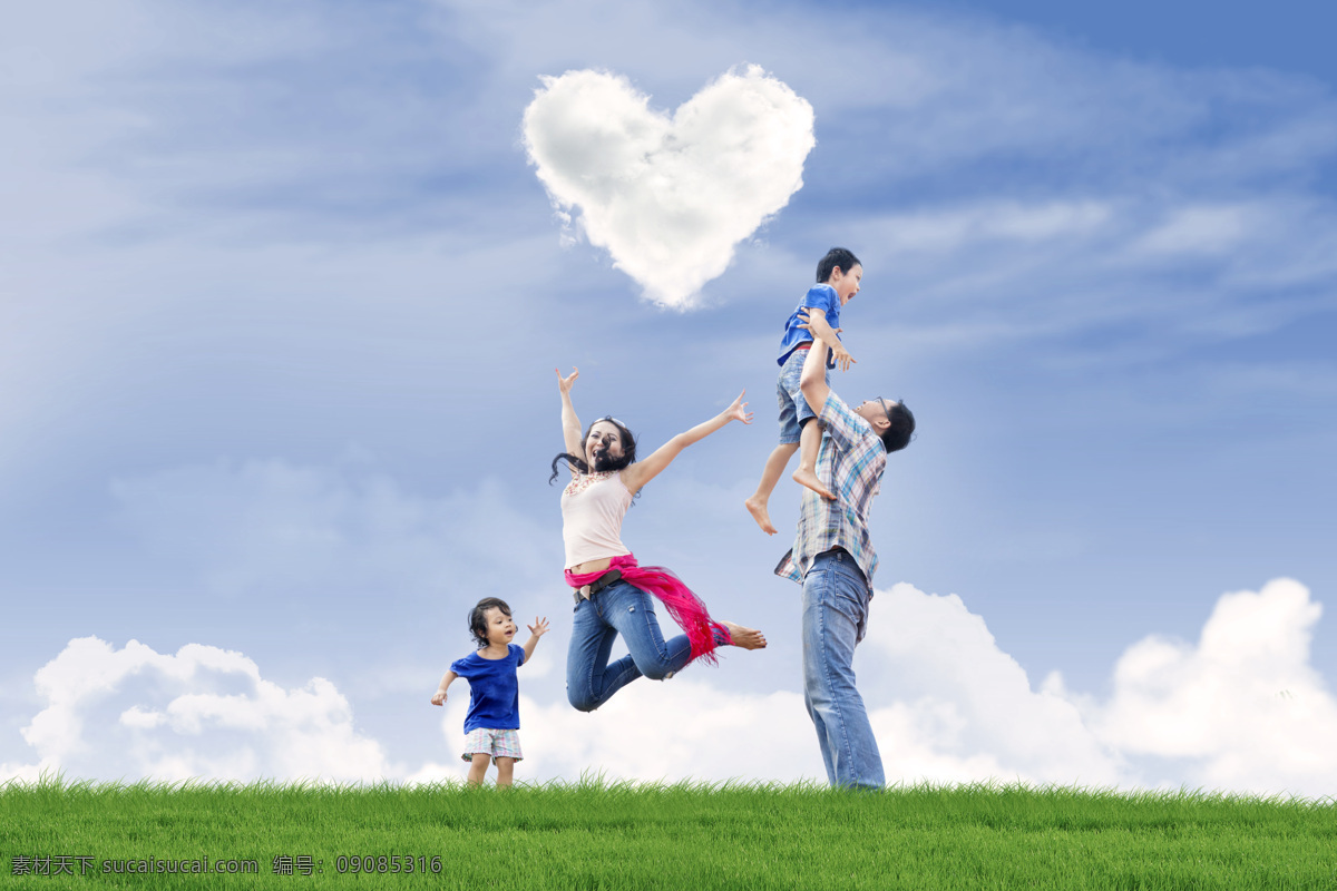 草地 上 飞跃 一家人 蓝天白云 爱心 开心快乐 幸福家庭 动作 表情 爸爸 妈妈 大人小孩 小女孩 小男孩 生活人物 人物图片