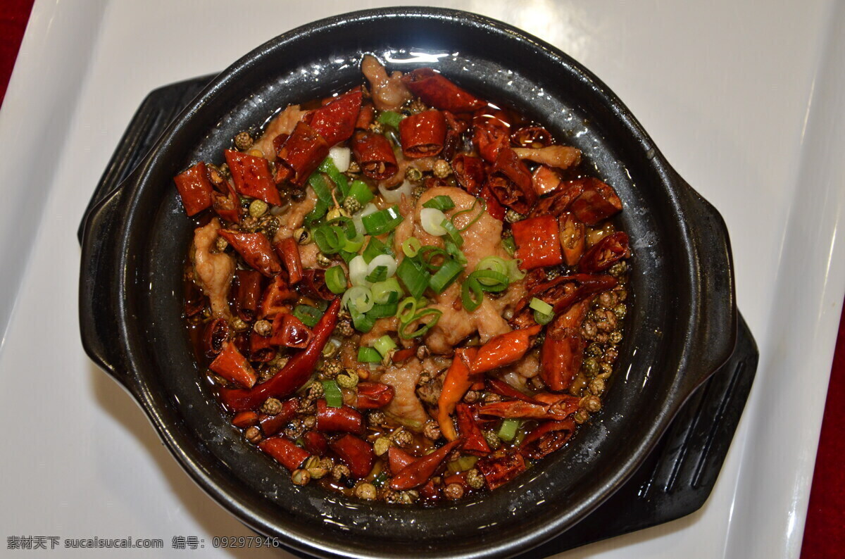砂锅肉片 水煮牛肉 水煮肉片 砂锅 家常菜 川菜 菜品 菜谱摄影 美食 中餐 美味 传统美食 餐饮美食 餐饮图片