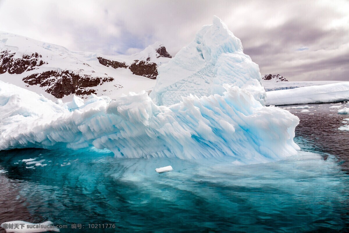 河流 冰川 冰山 4k 乌云 4k图片 冰块 水 壁纸 创意合成 3d设计 3d作品