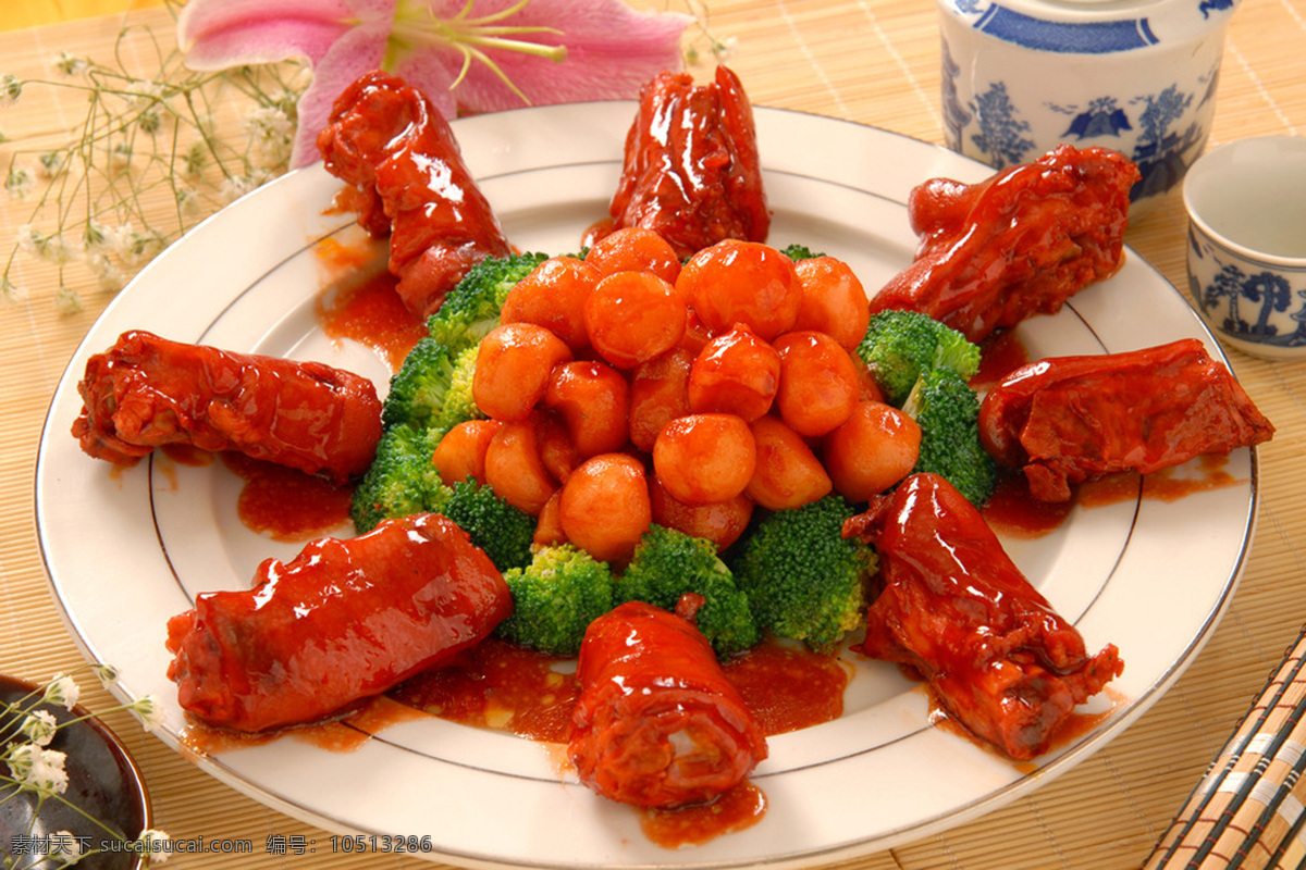 排骨 小土豆 土豆排骨 红烧排骨 土豆烧排骨 土豆焖排骨 排骨炖土豆 排骨土豆 菜 餐饮美食 传统美食