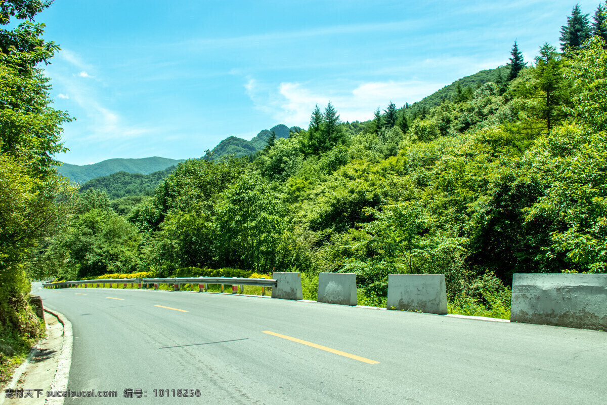 秦岭图片 秦岭深处 秦岭 公路 蓝天 森林 国道 210国道 自然景观 自然风景