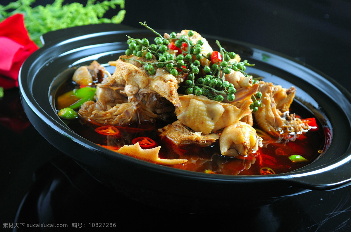 青 花椒 土鸡 火锅 美食 美味 热菜 青花椒 鸡火锅 餐饮美食 传统美食