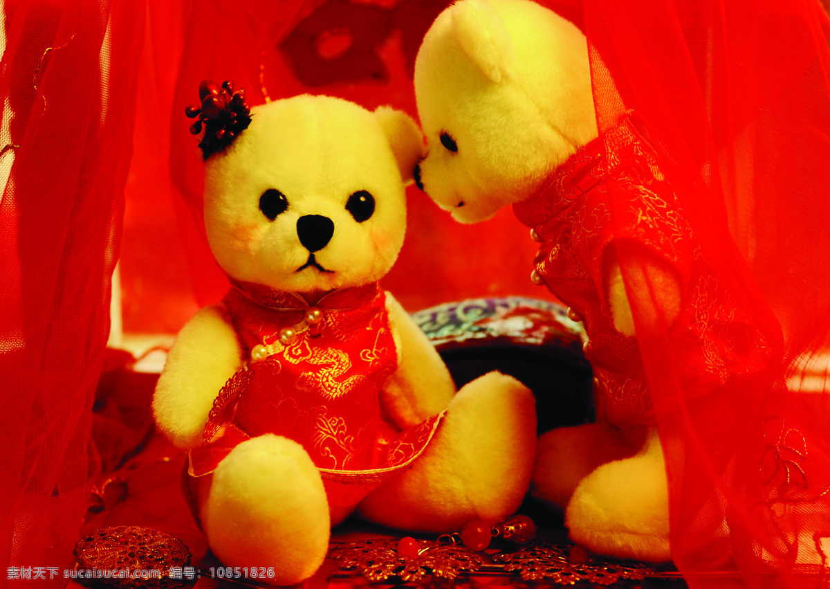 公仔 红色 婚纱 可爱 情侣 生活百科 生活素材 曼尼 熊 曼尼熊 玩具熊 新婚 红纱帐