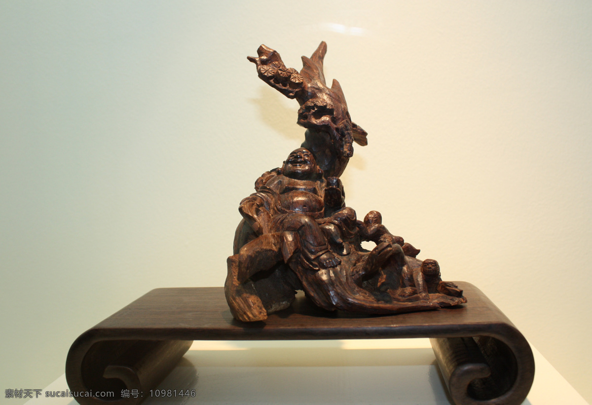 木雕 佛像 精雕细琢 艺术摆件 雕刻艺术 佛教 传统 文化 传统文化 文化艺术
