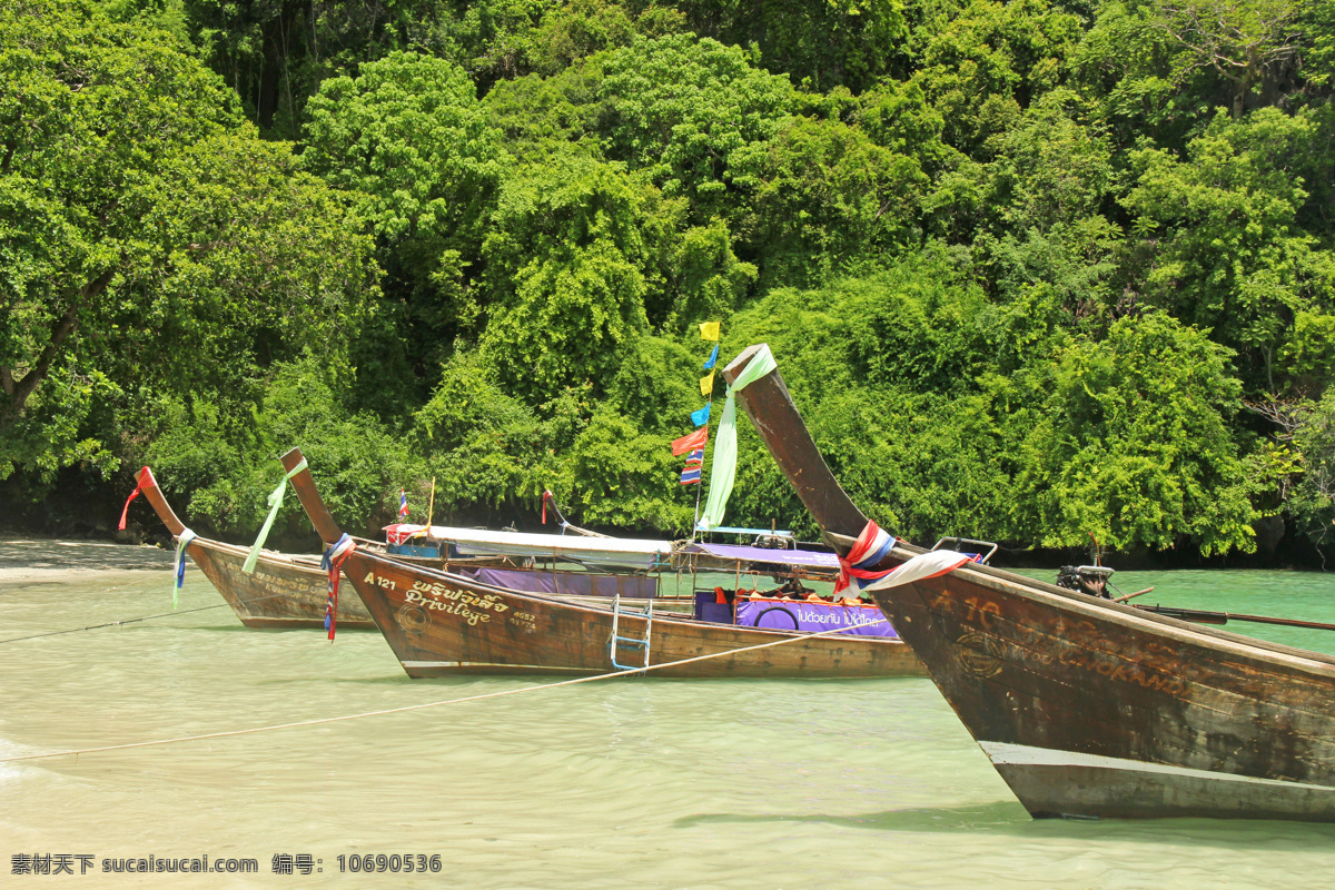 海滩上的游船 海滩风景 游船 木船 大海风景 印度洋风景 海岸风景 海洋海边 自然景观 黑色