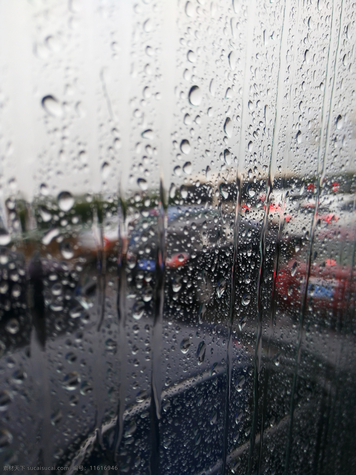 玻璃 雨水 水珠 暴雨