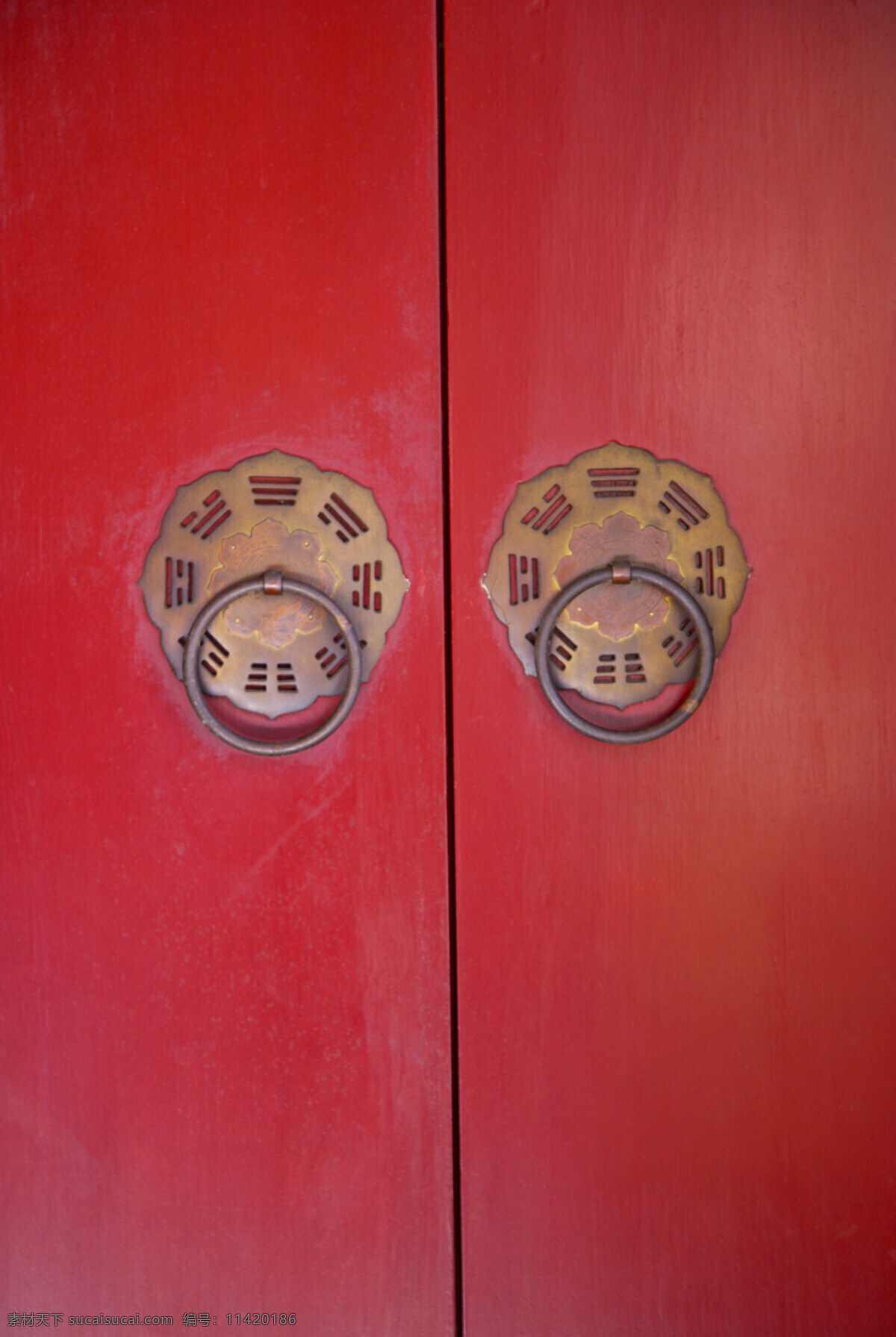 中国木门 中国风 中国元素 木门 红色木门 对称 文化艺术 摄影图库