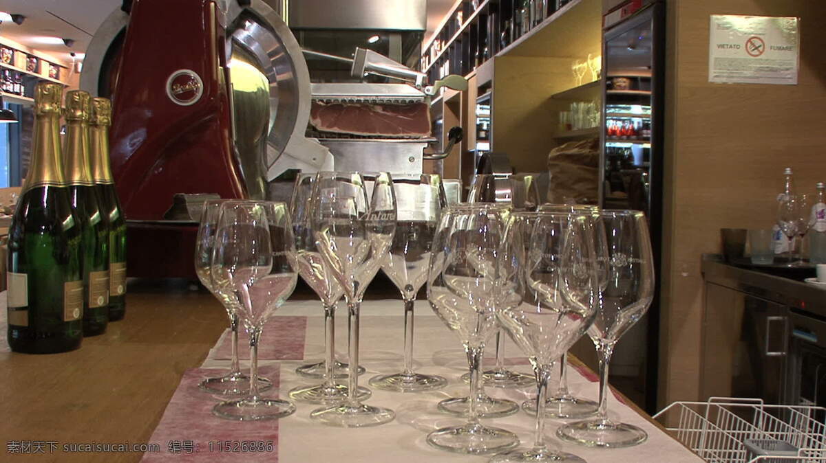 意大利 toblino 酒厂 切肉机 股票 录像 酒 葡萄 葡萄园 肉 视频免费下载 眼镜 中音 阿迪杰河 切片机 其他视频