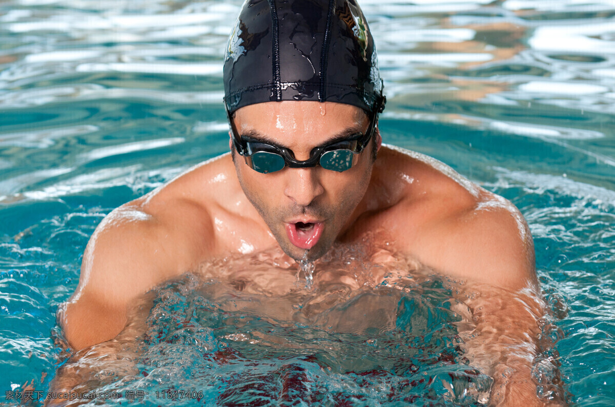 水里 男子 游泳 运动员 游泳比赛 体育运动员 体育运动项目 体育运动 生活百科 青色 天蓝色