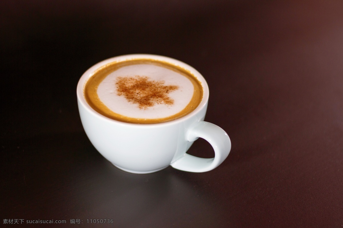 卡布 奇诺 咖啡 卡布奇诺咖啡 牛奶咖啡 喝的 饮料 热饮 巧克力粉 艺术 餐饮美食 西餐美食