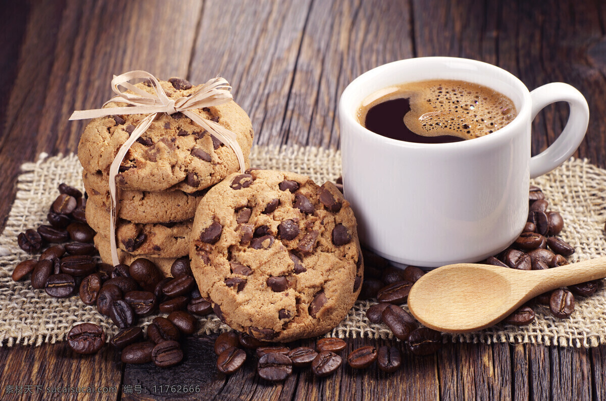 饼干 咖啡 饼干与咖啡 木勺 咖啡摄影 咖啡杯子 酒水饮料 咖啡图片 餐饮美食