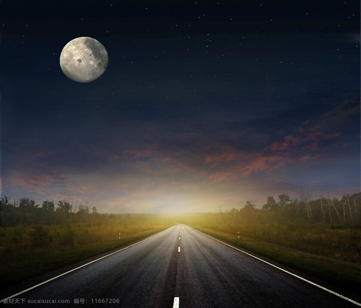 圆月公路 圆月 月亮 月球 星星 树木 树林 大树 公路 路面 标线 光芒 云层 云彩 多云 天空 自然风景 自然景观