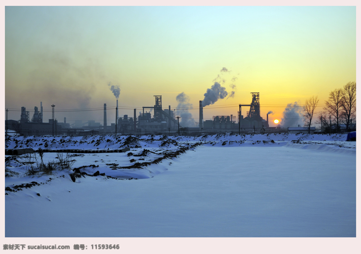 雪中夕阳 雪中 远景图 工厂 烟囱 工业 工业生产 现代科技
