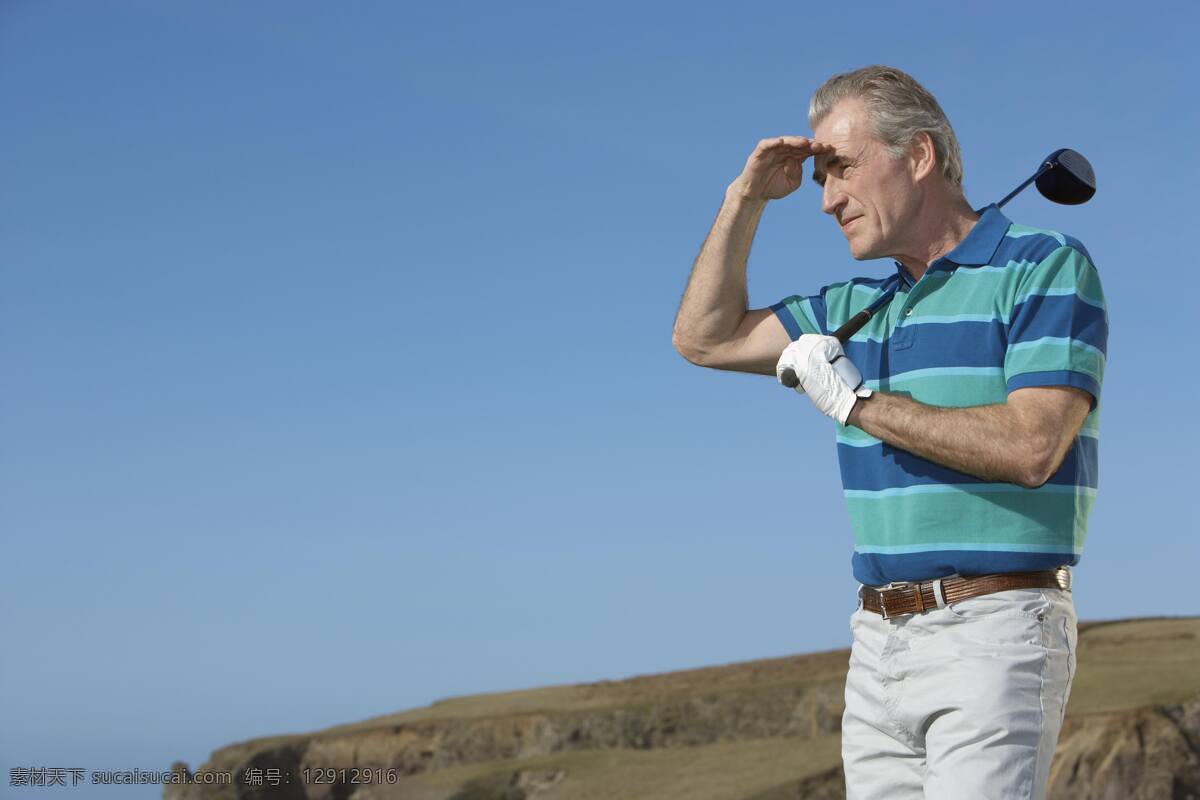 高尔夫 老人 设计素材 高清jpg 意气风发 打高尔夫 运动的老人 身体健康 硬朗 户外 阳光下 男人 老人图片 人物图片