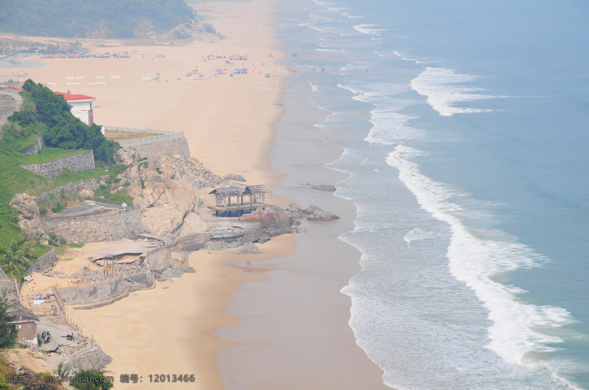 海边 海滨 海浪 海水 海滩 礁石 蓝天 鸟瞰 深圳前海 沙滩 金色沙滩 浅海 新区规划 深圳新区 天水一色 海风 自然风景 自然景观 psd源文件
