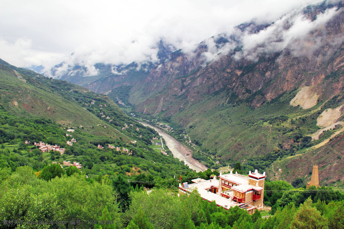 藏寨 风光 藏寨风光 绿树 雾 旅游摄影 国内旅游