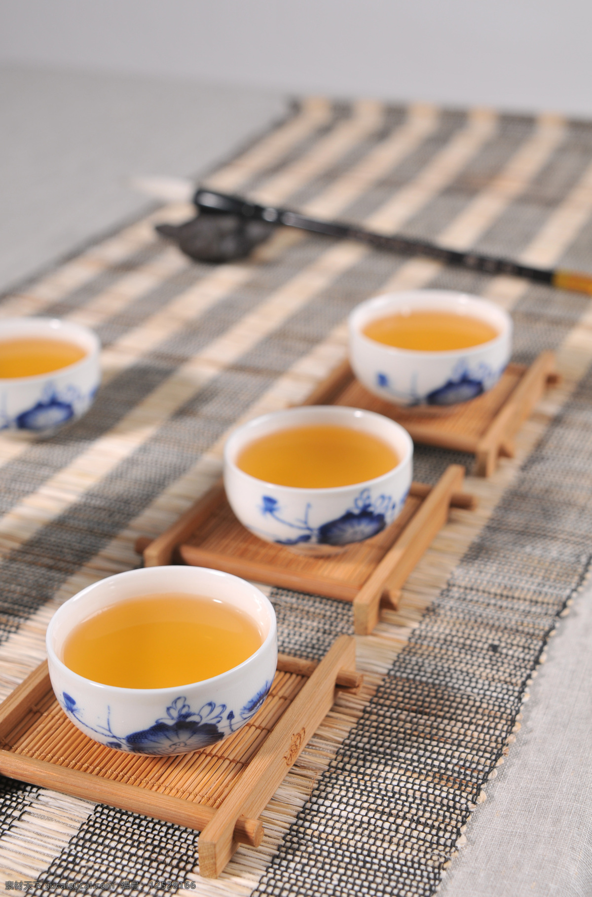 茶具 杯子 餐饮美食 毛笔 饮料酒水 茶席 杯托 矢量图 日常生活