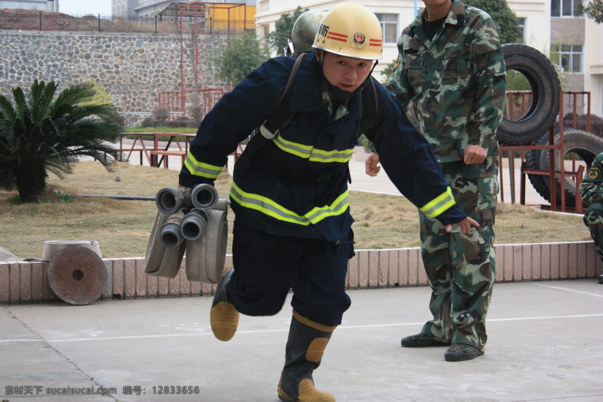 消防员 消防 训练 职业人物 人物图库