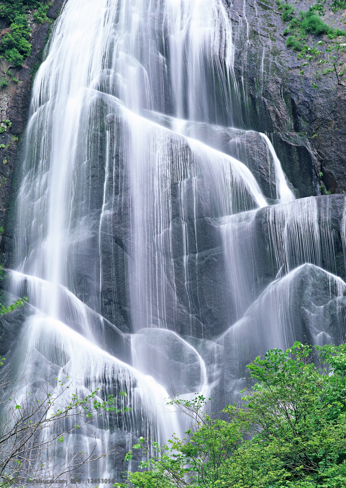 高山 瀑布 绿树 风景 生活 旅游餐饮