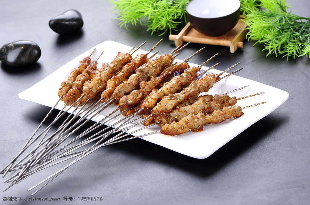 羊肉串 烧烤 牛肉串 猪肉串 肉串 烤串 小吃 大排档 夜宵 餐饮美食 传统美食