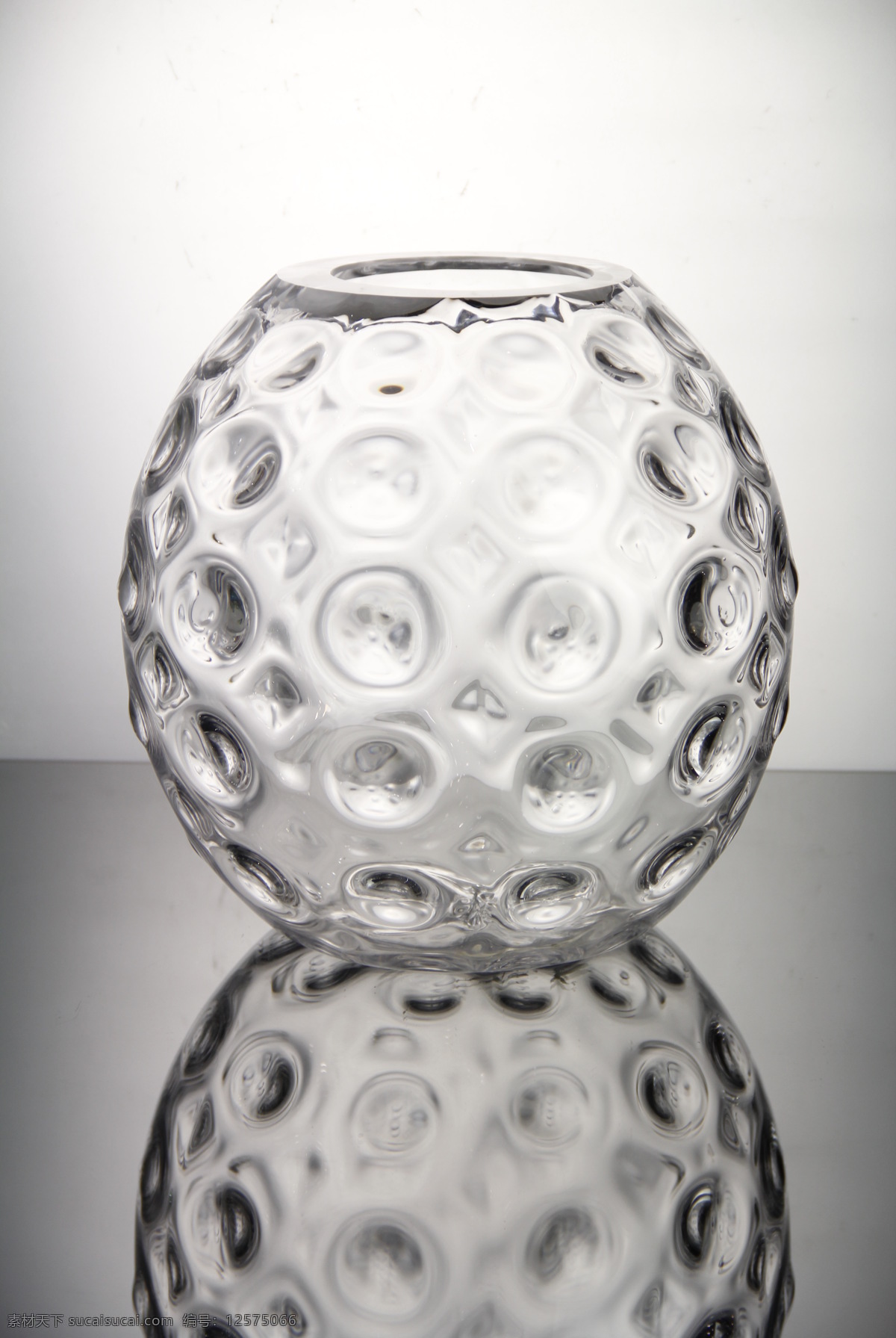ivv花瓶 ivv 花瓶 透明 玻璃 工艺品 意大利玻璃 玻璃工艺品 文化艺术