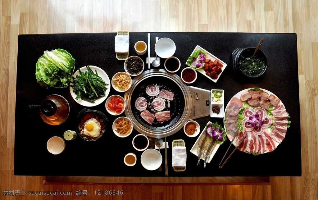 韩国料理 花 豆腐 西餐 白菜 碟子 传统美食 餐饮美食