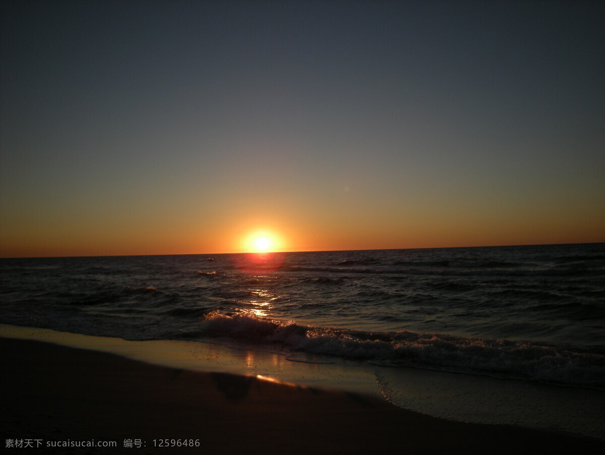 海上日出 海边日出 海边 日出 太阳 海水 海滩 旭日东升 水天相接 潮汐 阳光 日出东方 夕阳 落日 自然风景 自然景观