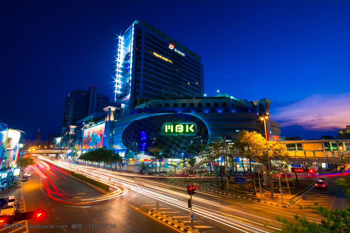 美丽 城市 夜景 高楼 建筑物 夜晚 灯光 道路 路灯 城市风光 环境家居 蓝色