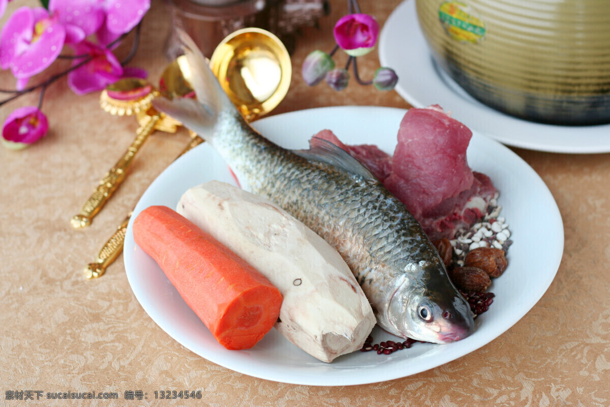 粉葛煲鲮鱼汤 粉葛 煲 鲮鱼 汤 传统美食 餐饮美食