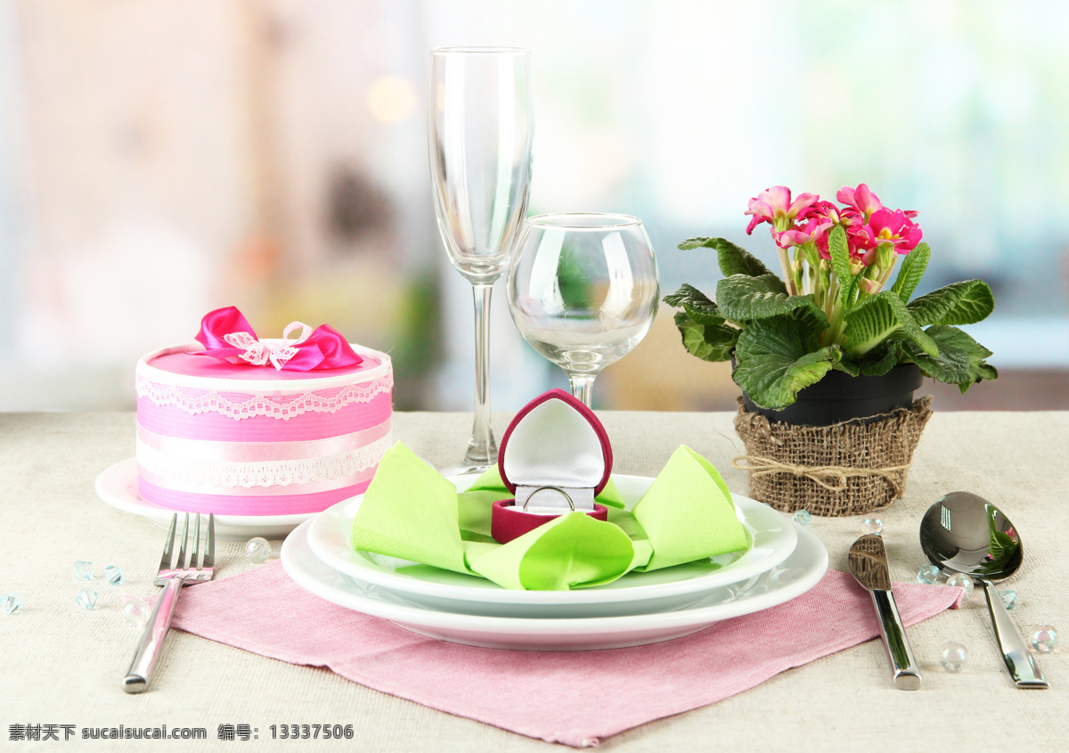 美味 蛋糕 餐具 食物 盆栽 花朵 勺子 叉子 碟子 杯子 其他类别 生活百科