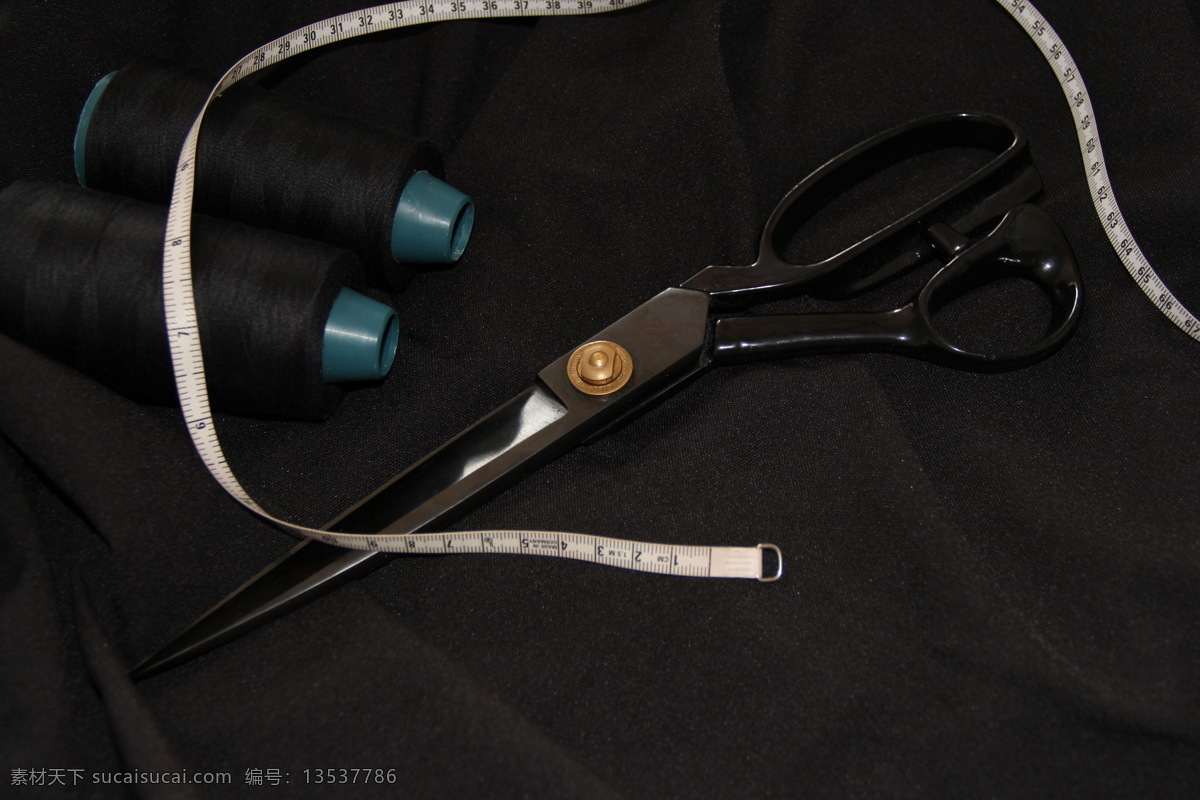 裁剪工具 剪刀尺子 立体裁剪 剪裁 服装工具 卷尺 大剪刀 生活素材 生活百科