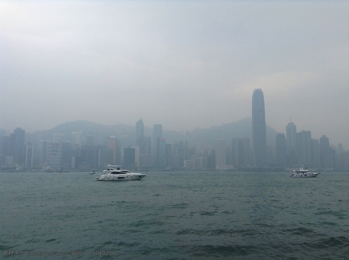 维多利亚港 高楼大厦 国外旅游 海面 旅游摄影 阴天 游艇 大雾 海风 风景 生活 旅游餐饮