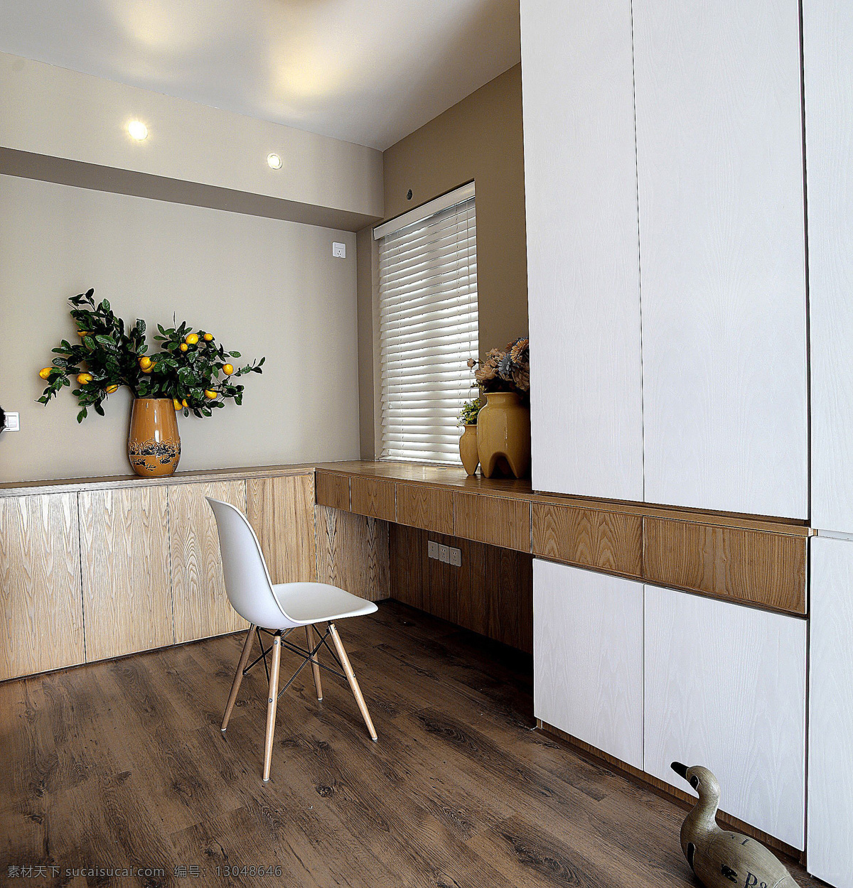 现代 时尚 卧室 白色 衣柜 室内装修 效果图 白色柜子 白色椅子 木地板 木制书桌 卧室装修