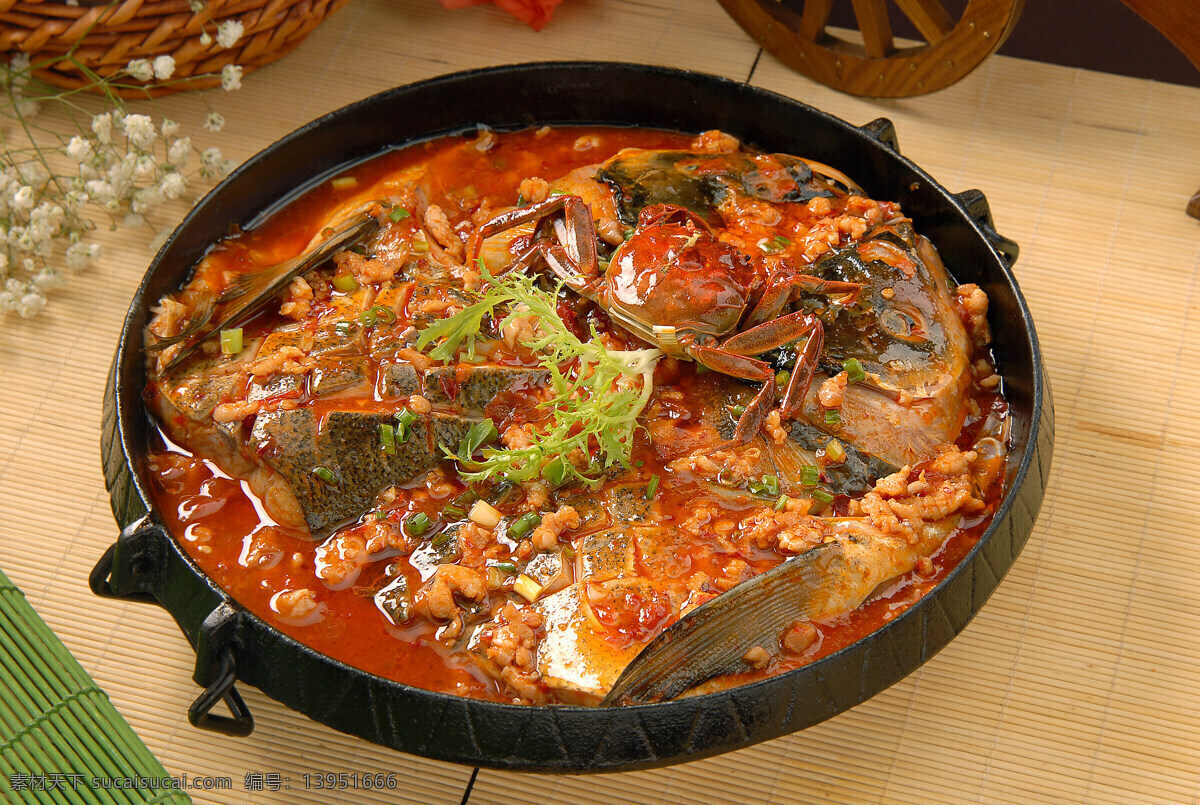大闸蟹鱼头 摄影图 高清 海鲜 水产 餐饮美食 传统美食