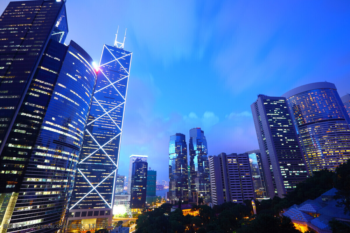 天空 下 高楼大厦 夜景 城市 美景 城市风光 环境家居