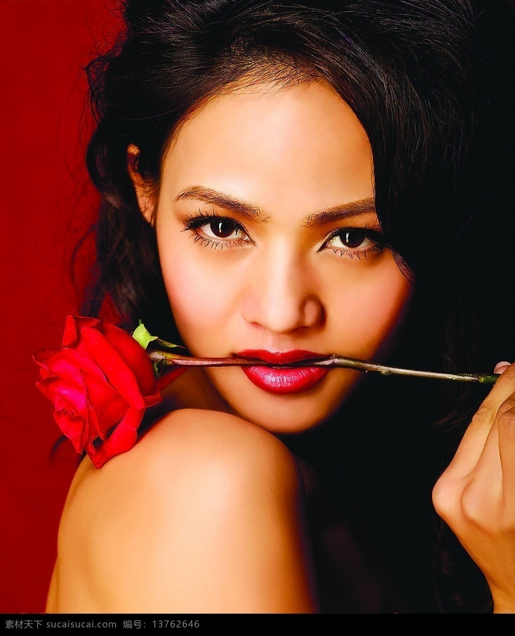 超清晰 美女 红色 玫瑰花 口叼玫瑰花 人物图库 人物摄影 摄影图库