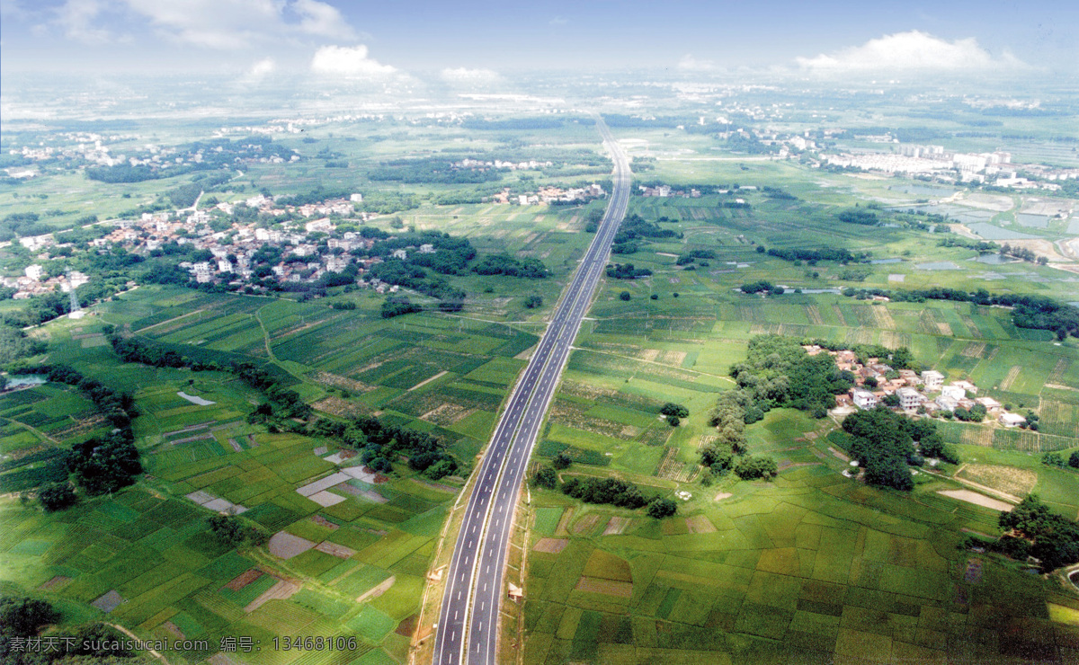 航拍高速公路 高速 公路 航拍 鸟瞰 田野 宽广 自然景观 自然风景 摄影图库