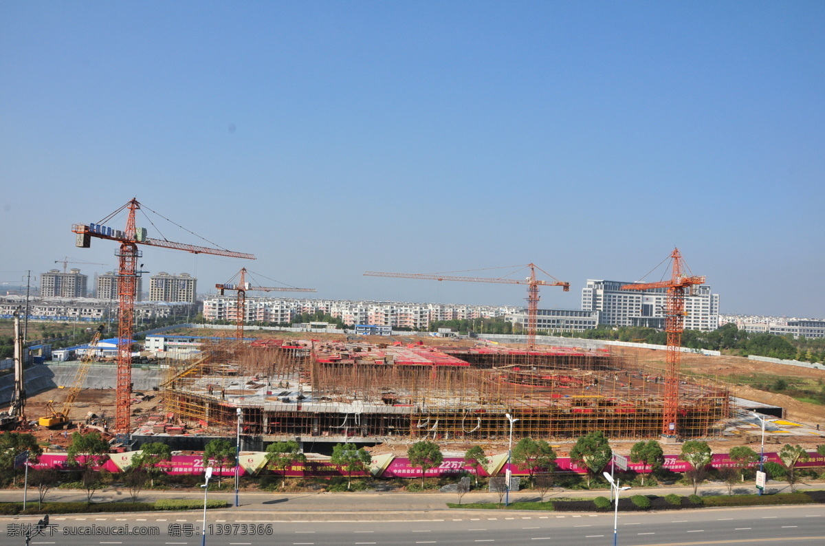 商场 建筑 工地 工业生产 建筑物 现代科技 商场建筑工地 建设中 吊机 矢量图 建筑家居