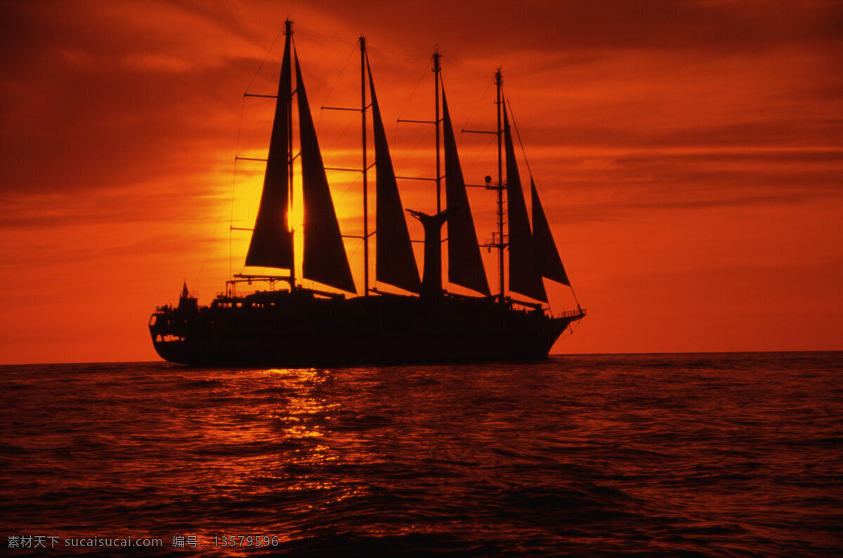 黄昏 海面 行驶 帆船 黄昏美景 夕阳 船舶 船只 轮船 航行 航海 大海风景 海面风景 海洋风光 美丽景色 交通工具 现代科技 红色