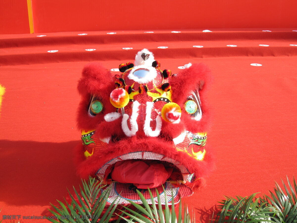 红色 舞狮 头 焐枋 节日素材 2015 新年 元旦 春节 元宵