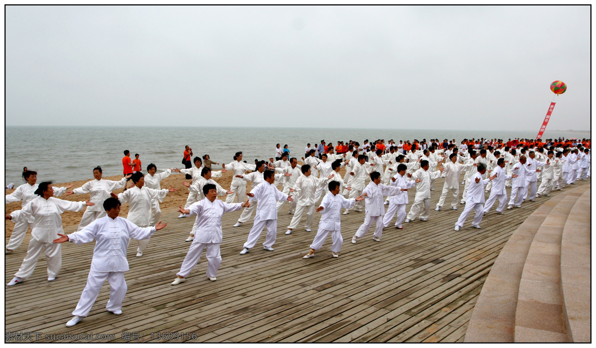 打太极 打太极拳 人群 老人 众人 老年人物 人物图库