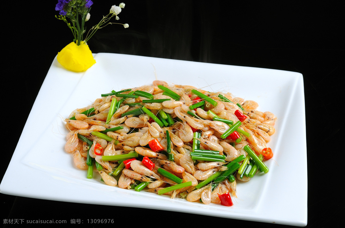 韭菜炒河虾 韭菜 炒河虾 河虾 蒜苔 虾 餐饮美食 传统美食