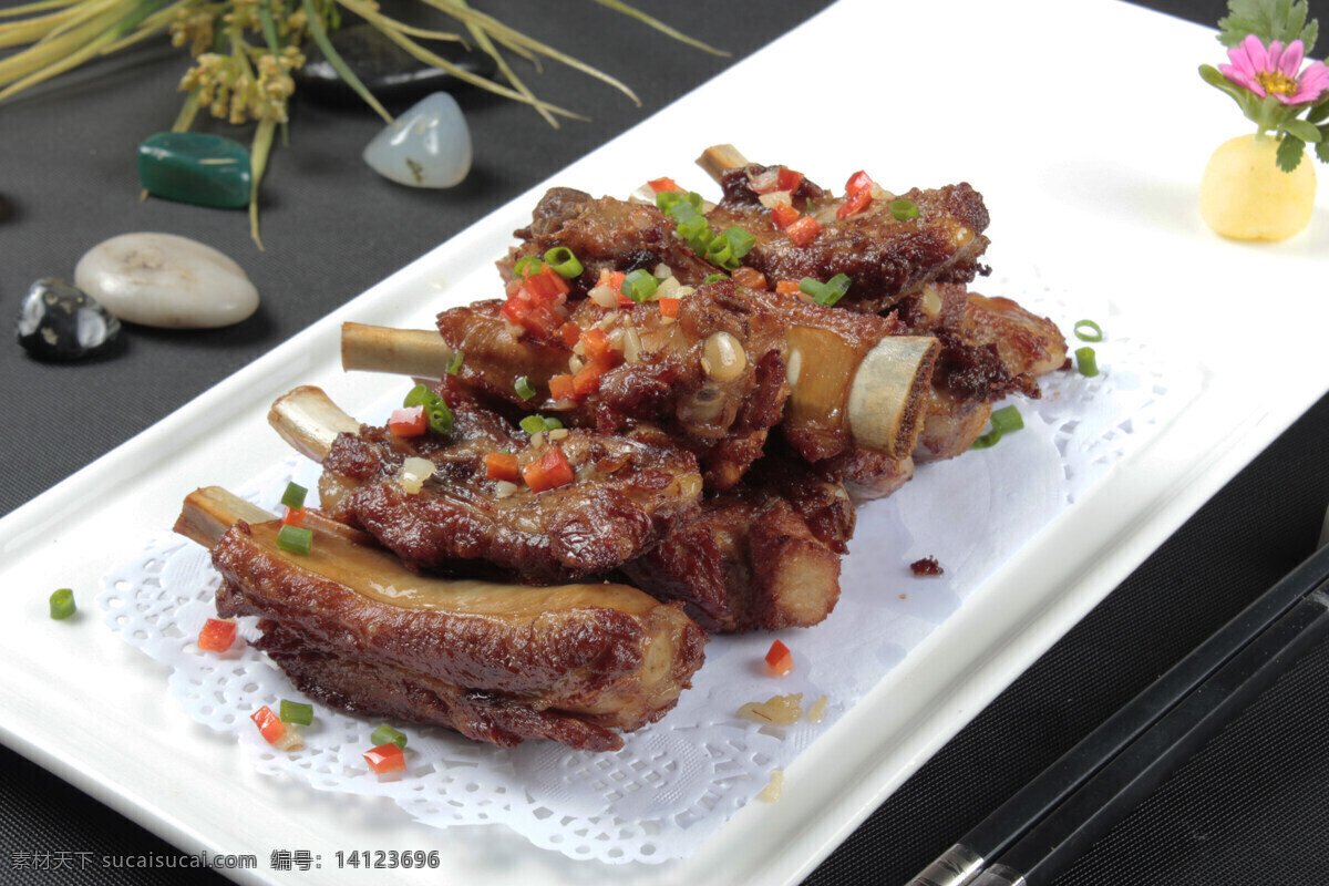 手抓排骨 美食 菜品 菜谱 餐饮 中餐 食品 传统美食 餐饮美食 粤菜 湘菜 淮阳菜 上海菜 北京菜 鲁菜 东北菜 小炒 炒菜 蒸菜 红烧排骨 碳烤排骨 香炸排骨 烧烤 烤肉 高清 写真照片